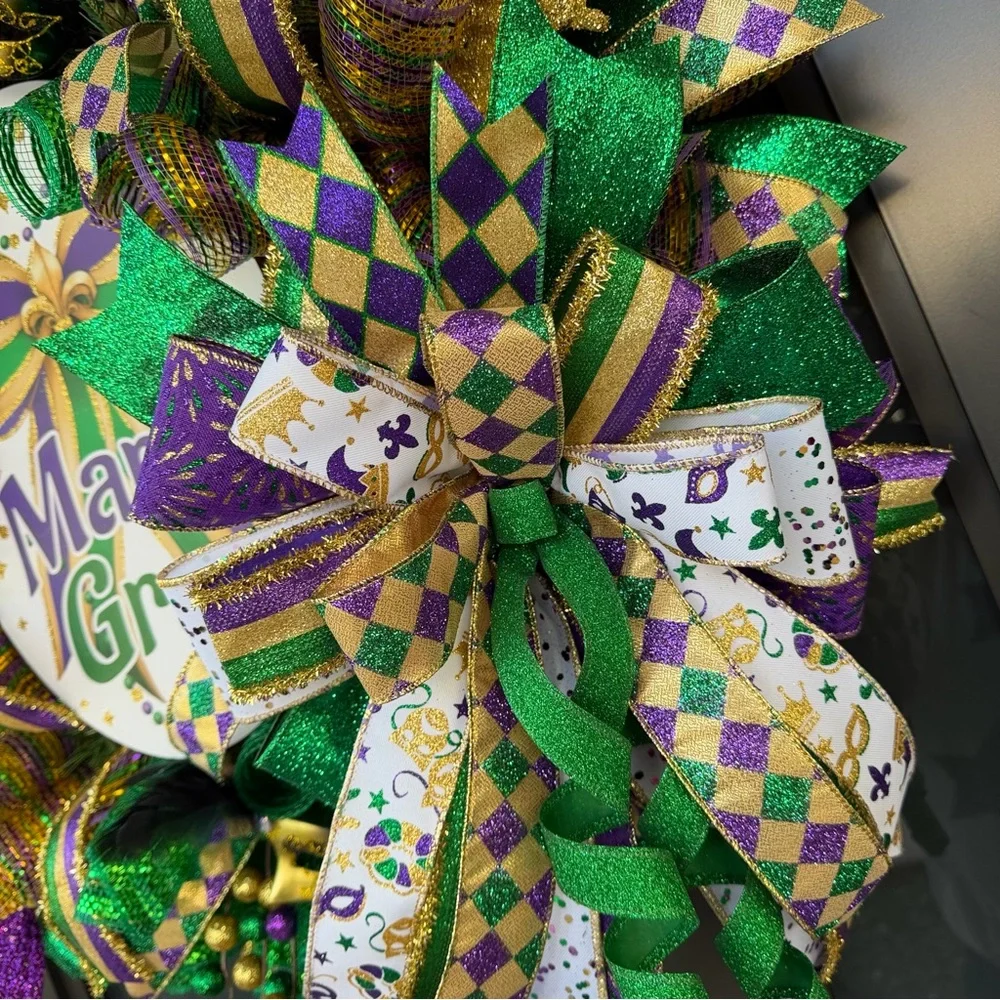 Mardi Gras Wreath 🎭